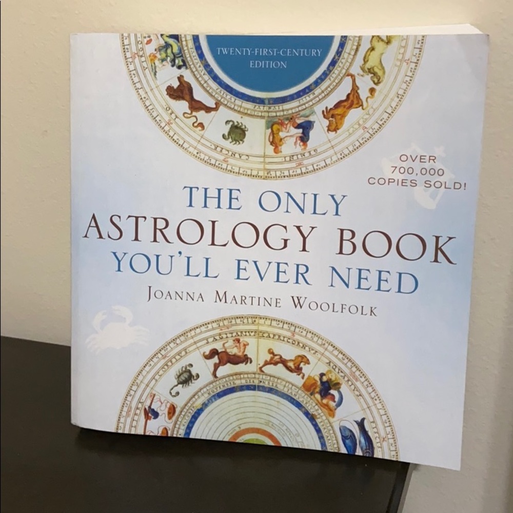 COPY - Astrology book, new condition! No marks